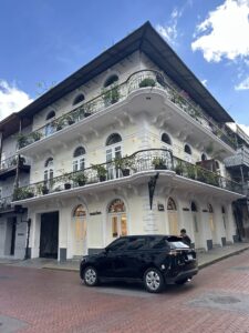 644931644_1375751134571128_1430552917398598747_n